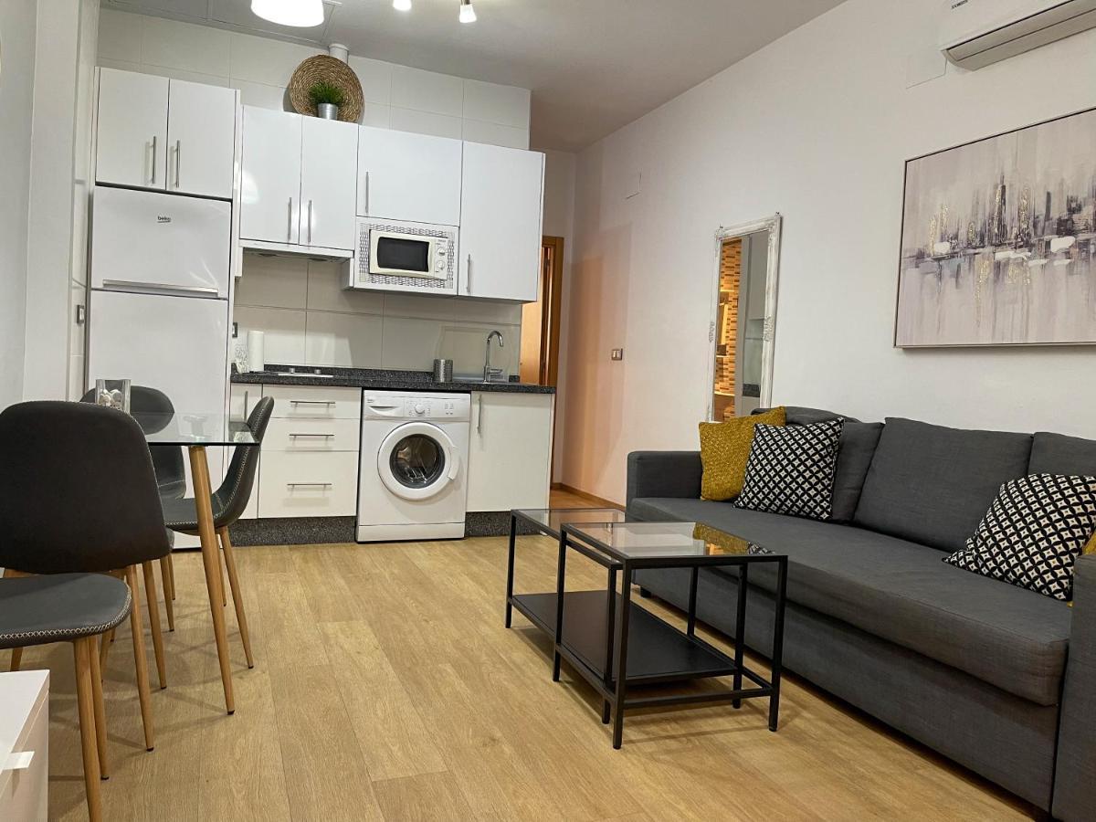 Quiet Apartment In The Heart Of Malaga Pool & Free Parking Exterior photo