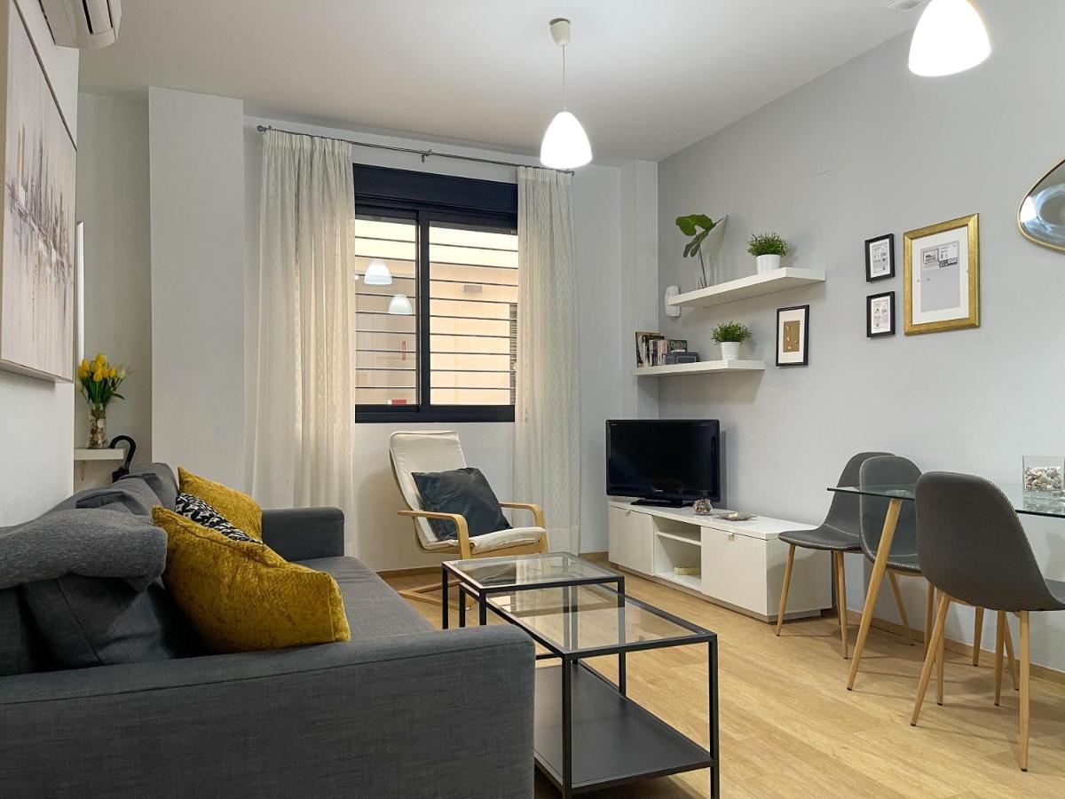 Quiet Apartment In The Heart Of Malaga Pool & Free Parking Exterior photo