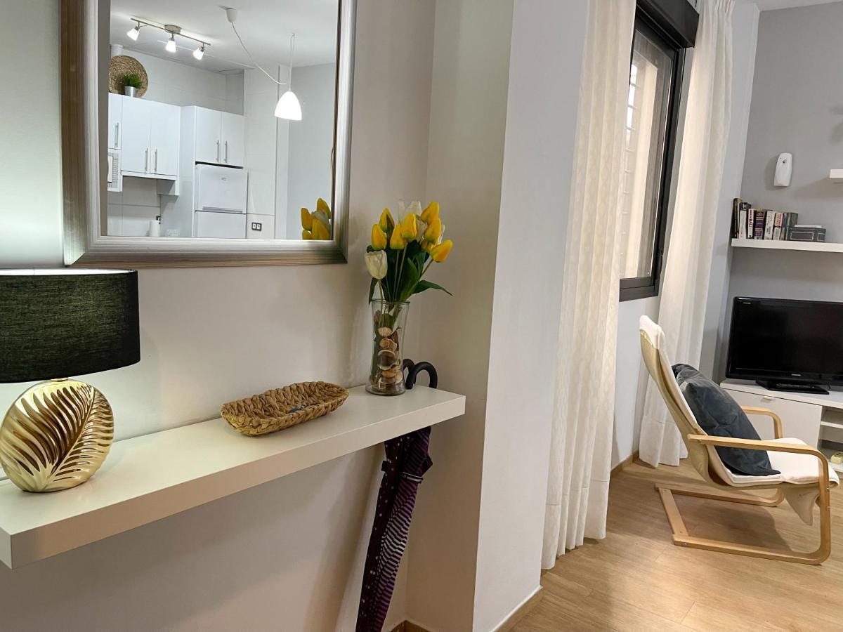 Quiet Apartment In The Heart Of Malaga Pool & Free Parking Exterior photo